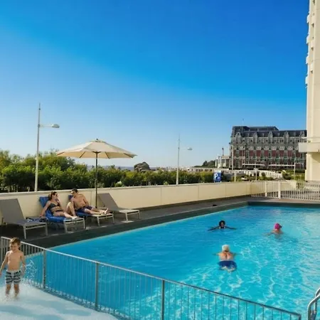 - Terrasse & Piscine ביאריץ