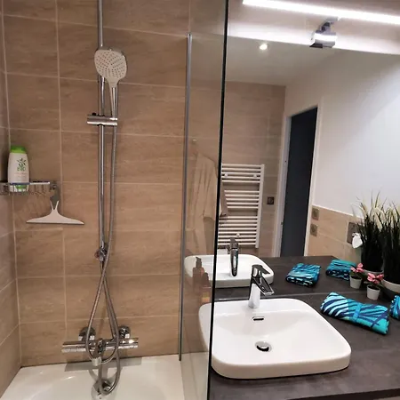 Ocean 7 Apartment *