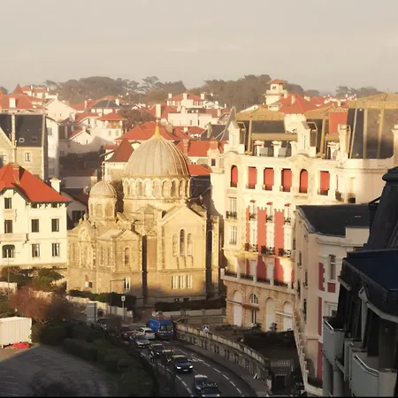 - Terrasse & Piscine