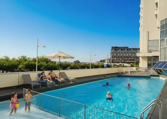 - Terrasse & Piscine Biarritz