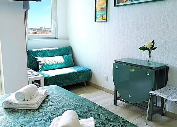 - Terrasse & Piscine Lejlighed